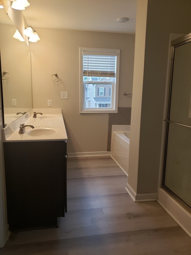 Foto del edificio - 169 Chatfield Dr.