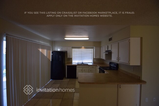 Foto del edificio - 4228 N 81st Dr