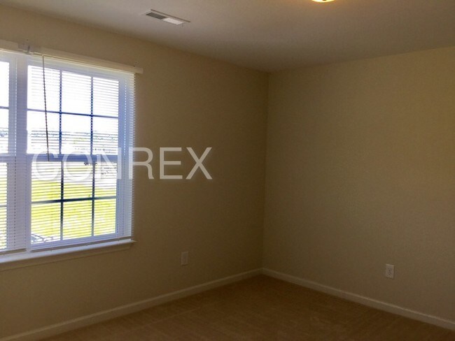 Foto del edificio - 4045 Overcreek Ln