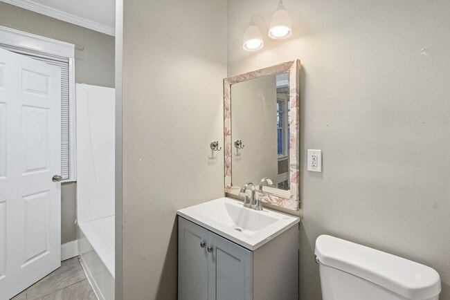 Building Photo - 131 Providence St