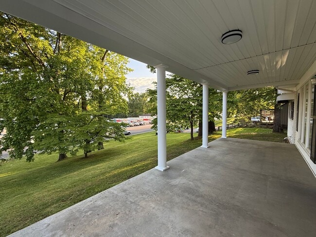 Building Photo - Tusculum Blvd Property