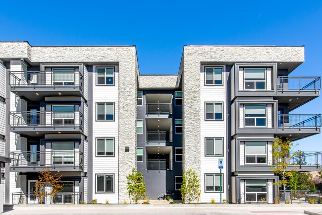 Building Exterior - Stone Village Apartments