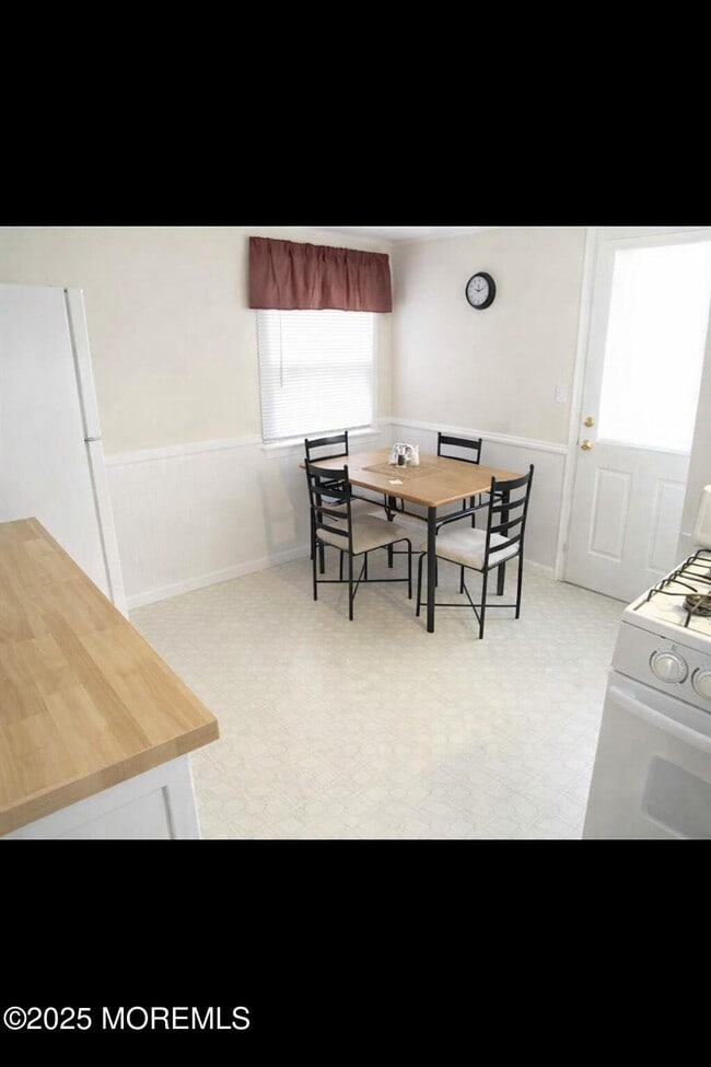 Foto del edificio - 239 Bay Ave