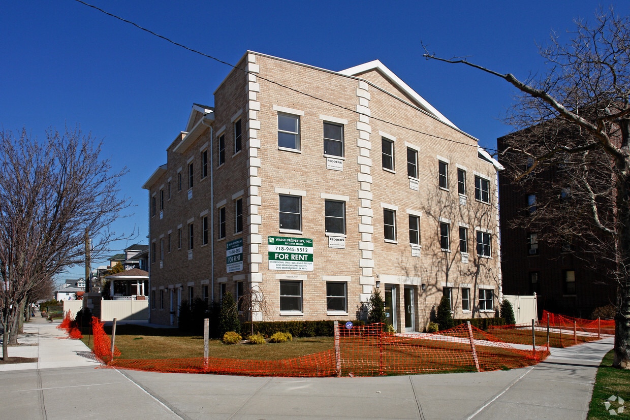 Primary Photo - 120-20 Rockaway Beach Blvd
