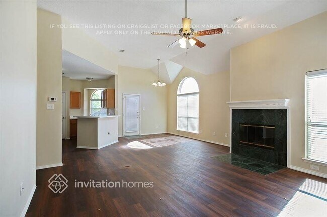 Foto del edificio - 2624 Bent Brook Dr