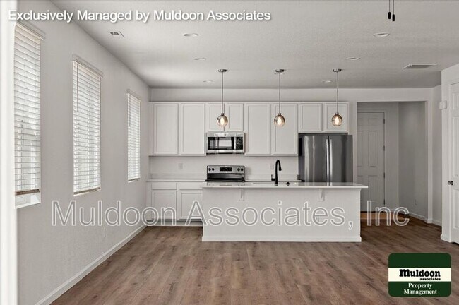 Building Photo - 2212 Sunrise Ln