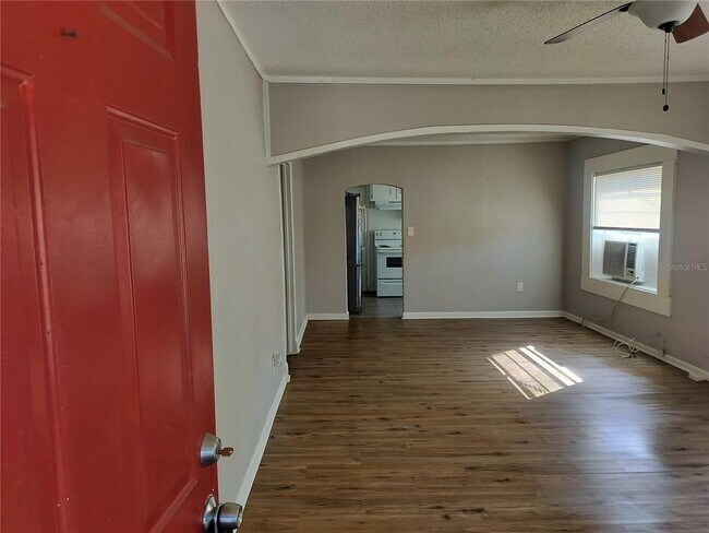 Building Photo - 426 E St