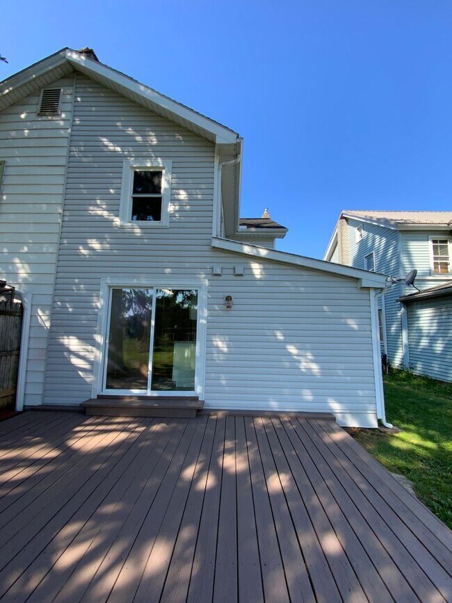 Building Photo - 3 br, 1 bath House - 111 NORTH RONKS ROAD