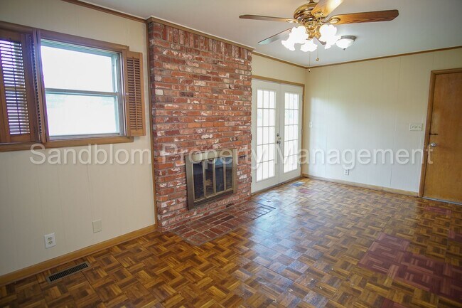 Foto del edificio - 5344 E 27th St