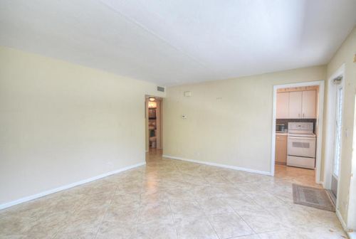 Building Photo - 414 Seasage Dr