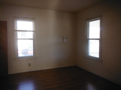 Building Photo - 1603 E Fairview Ave