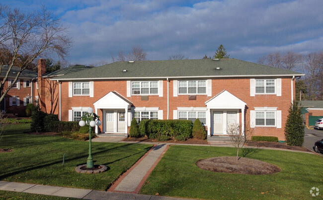 Foto del edificio - Cedar Village