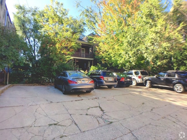 Parking Lot - 935 Forest Ave