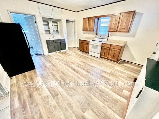 Foto del edificio - 2119 W Michigan St