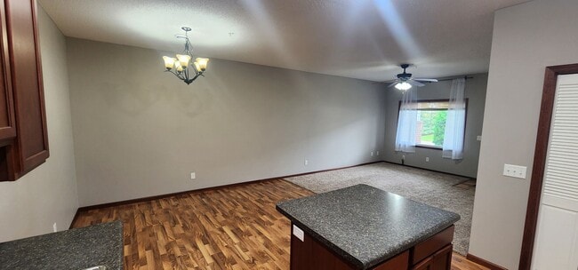 Building Photo - 5782 Overlook Ln