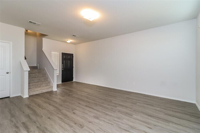 Building Photo - 8340 Yaupon Holly Trail