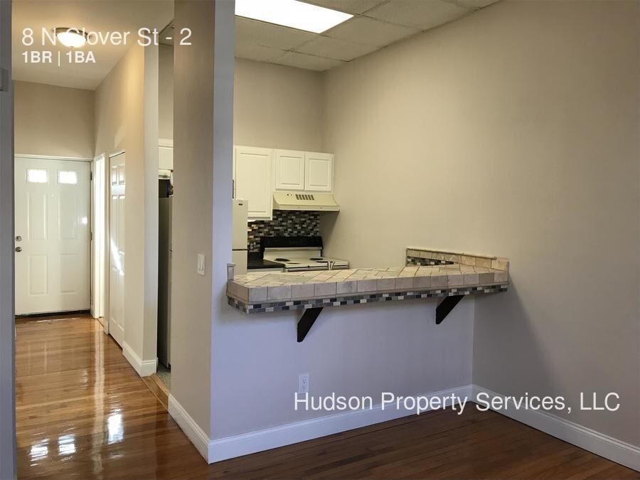 Primary Photo - 8 N Clover St