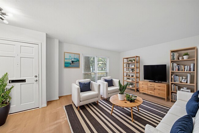 Foto del edificio - 9654 Westview Dr