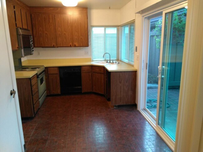 Building Photo - 1119 Johnson Ave