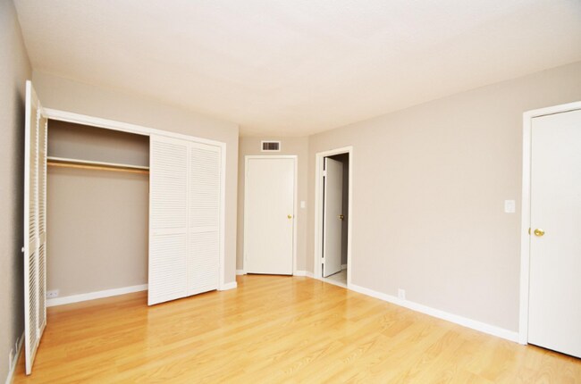 Foto del edificio - 17230 Imperial Valley Dr