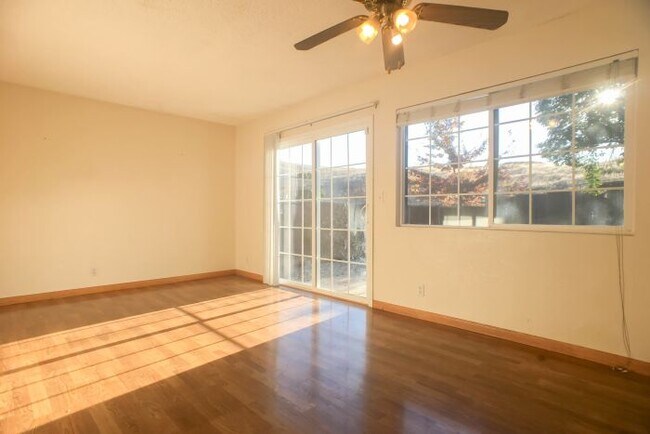 Building Photo - 110 Millhaven Pl