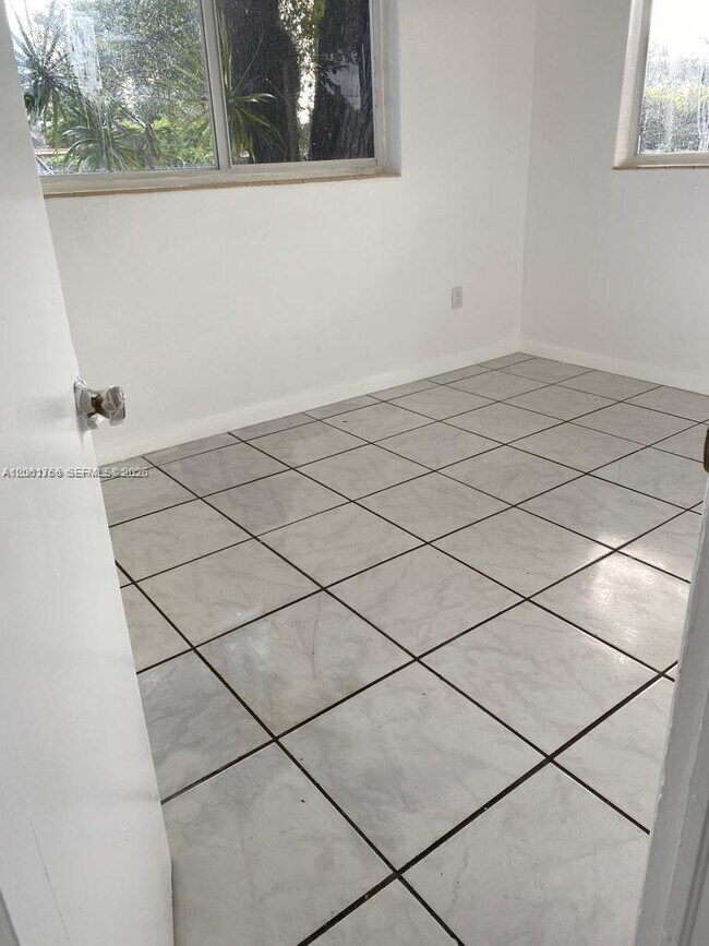 Foto del edificio - 2181 NW 91st St
