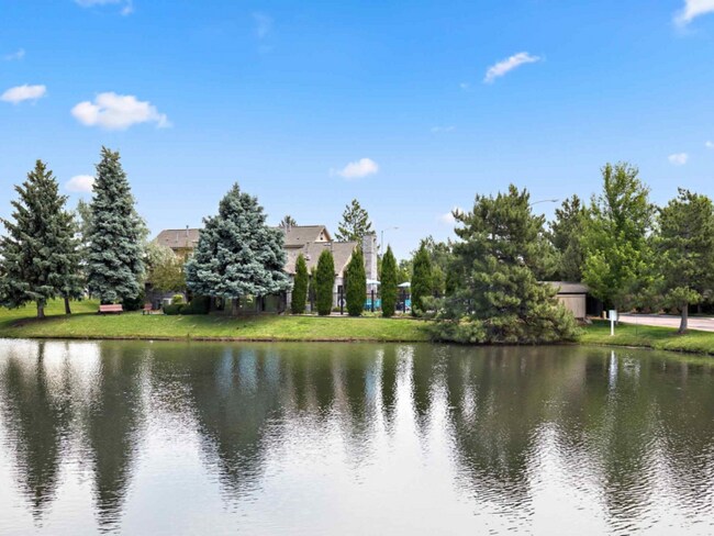 Foto del edificio - 4800 S Wadsworth Blvd