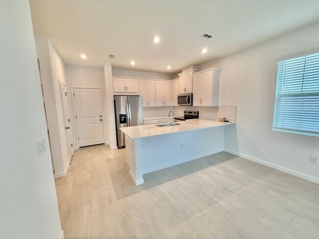 Foto del edificio - Winter Springs - 4 Bedroom, 2.5 Bathroom - $2795.00