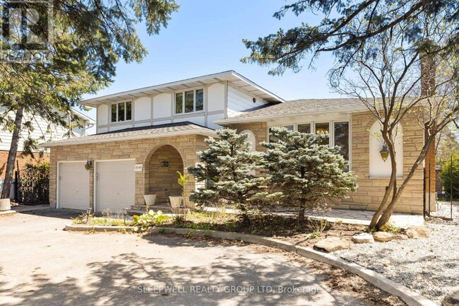 Building Photo - 1545 Prince of Wales Dr