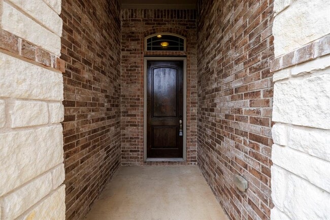 Foto del edificio - 21016 Abigail Way