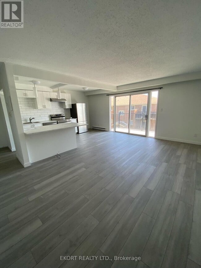 Photo du bâtiment - 153-153 N Park St
