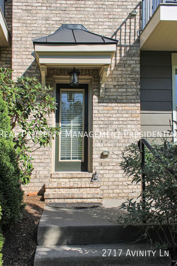 Building Photo - 2717 Avinity Ln