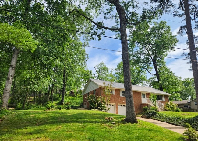 Building Photo - 312 Signal Mountain Blvd
