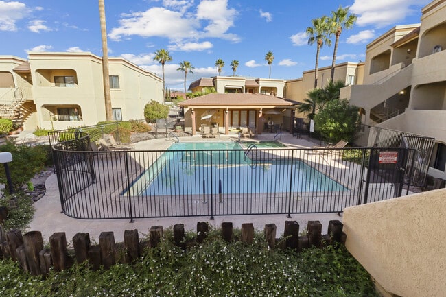 Foto del edificio - 5500 N Valley View Rd