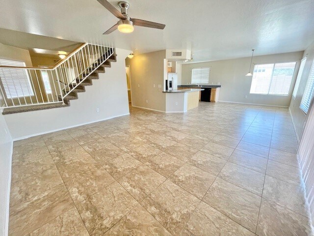 Foto del edificio - Fabulous 4-Bedroom home for Rent in Avonda...