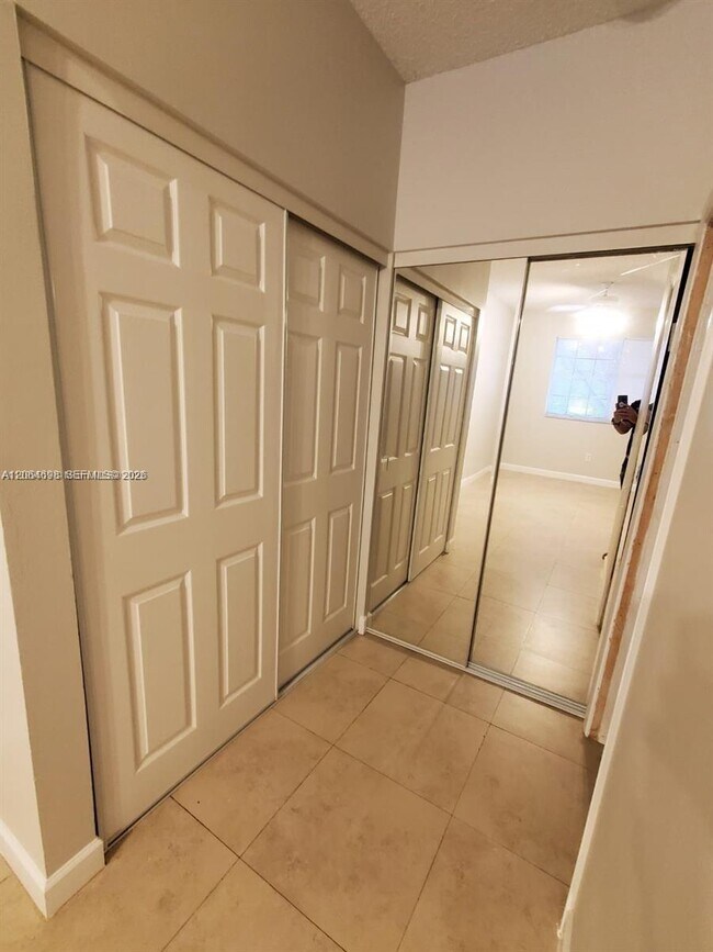 Foto del edificio - 1851 NW 96th Terrace