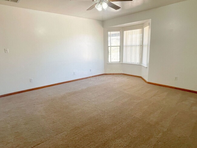 Foto del edificio - 35424 N 15th Ave