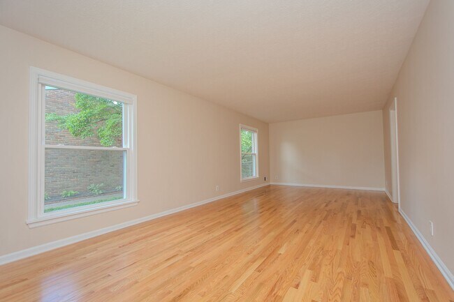 Foto del edificio - Recently Updated! 4 Bed/2.5 bath
