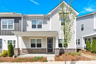 Building Photo - 5850 Strathmore Ct