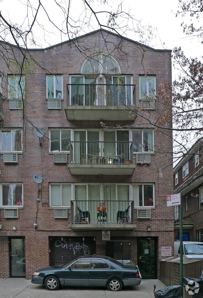Building Photo - Jackson Heights Qx NY