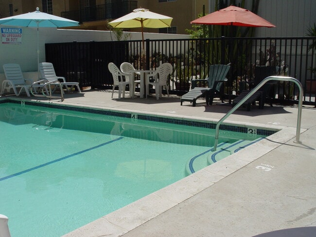 Pool - Halsted Garden Apartments