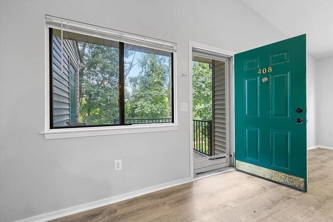 Building Photo - 408 Spring Brooke Dr