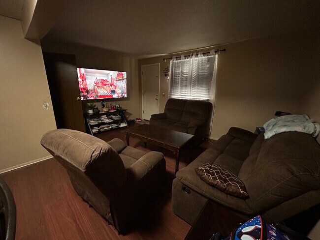 Foto del edificio - 5929 Black Oak Dr