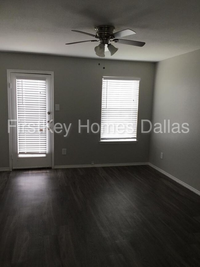 1604 Alcazar Plaza, Dallas, TX 75211 House for Rent in Dallas, TX