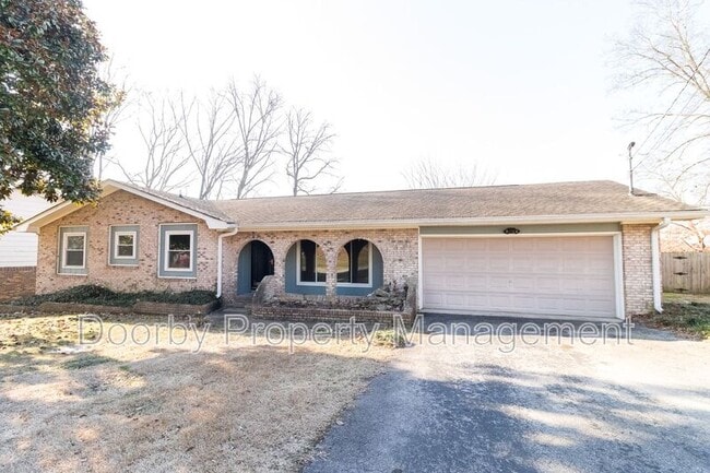 Building Photo - 910 Wesley Dr