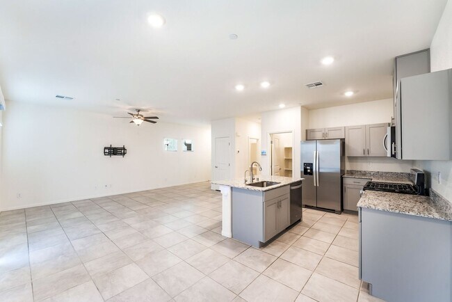 Foto del edificio - 3 Bedroom Home in Cadence