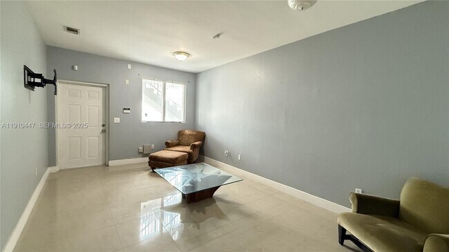 Foto del edificio - 1692 SE 29th Ct