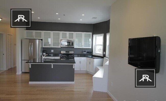 Building Photo - 4 bedroom in Allston MA 02134