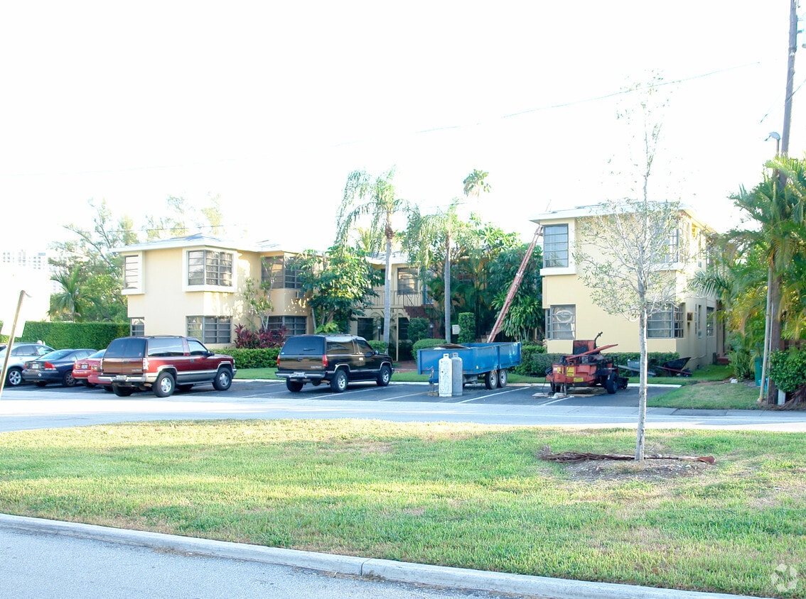 611 Ponce De Leon Dr, Fort Lauderdale, FL 33316 Apartments in Fort Lauderdale, FL