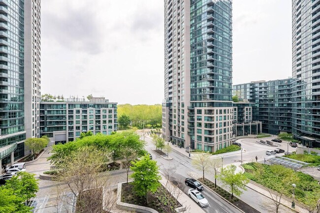 Photo du bâtiment - 215 Fort York Blvd
